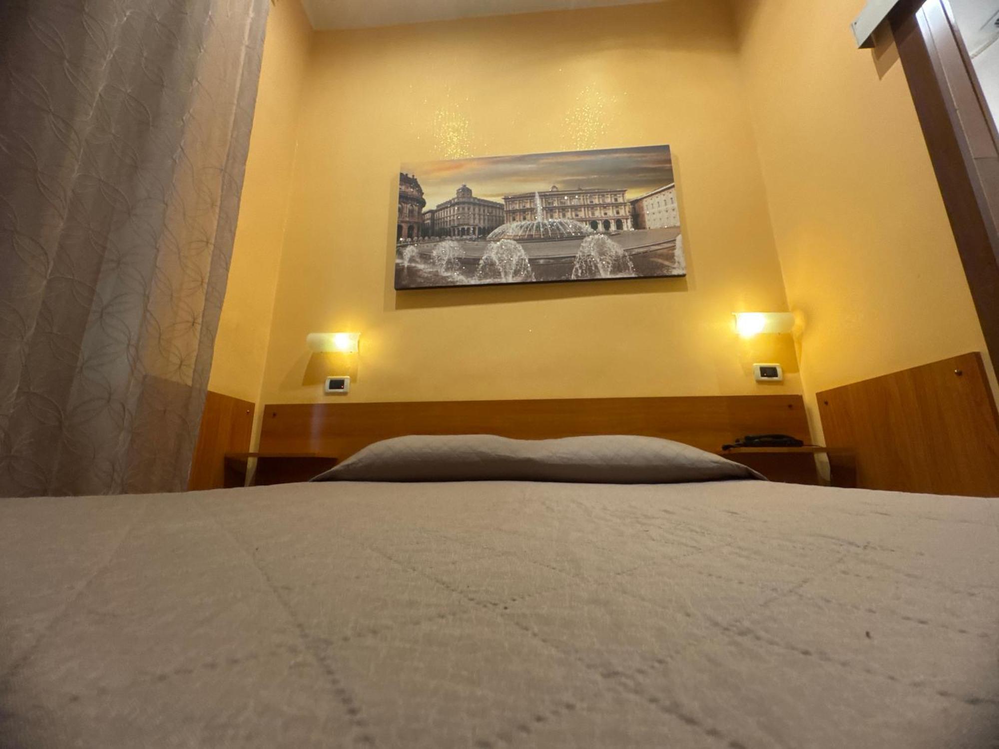 Albergo Parigi เจนัว ภายนอก รูปภาพ
