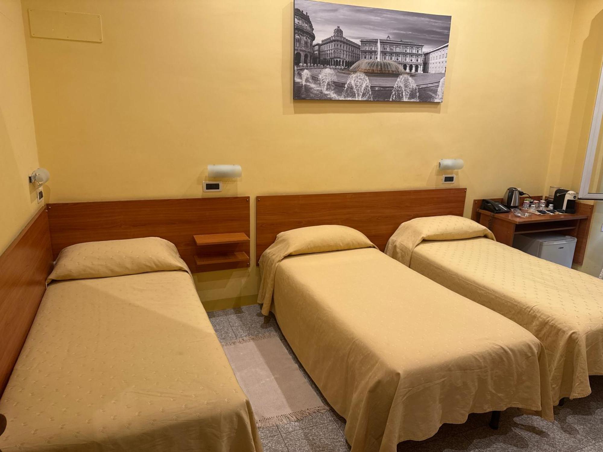 Albergo Parigi เจนัว ภายนอก รูปภาพ